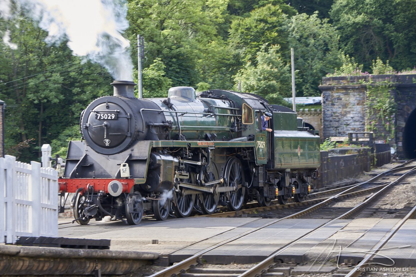 Grosmont Bahnhof - North Yorkshire Moors Railway - 4-6-0 Dampflok Nr. 75029 "The Green Knight"